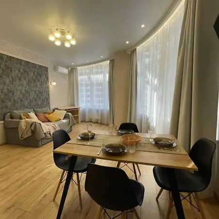 комфортная просторная в аркадии возле моря Odessa