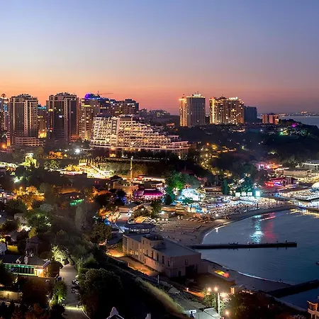 Appartement комфортная просторная в аркадии возле моря