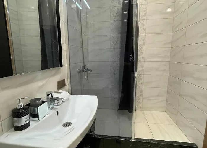 комфортная просторная в аркадии возле моря Apartment *