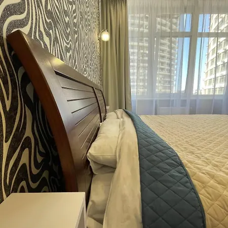 Apartman комфортная просторная в аркадии возле моря *