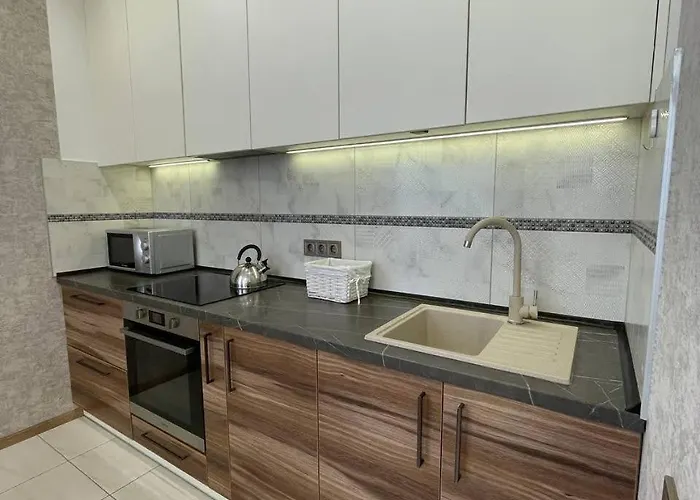 комфортная просторная в аркадии возле моря *